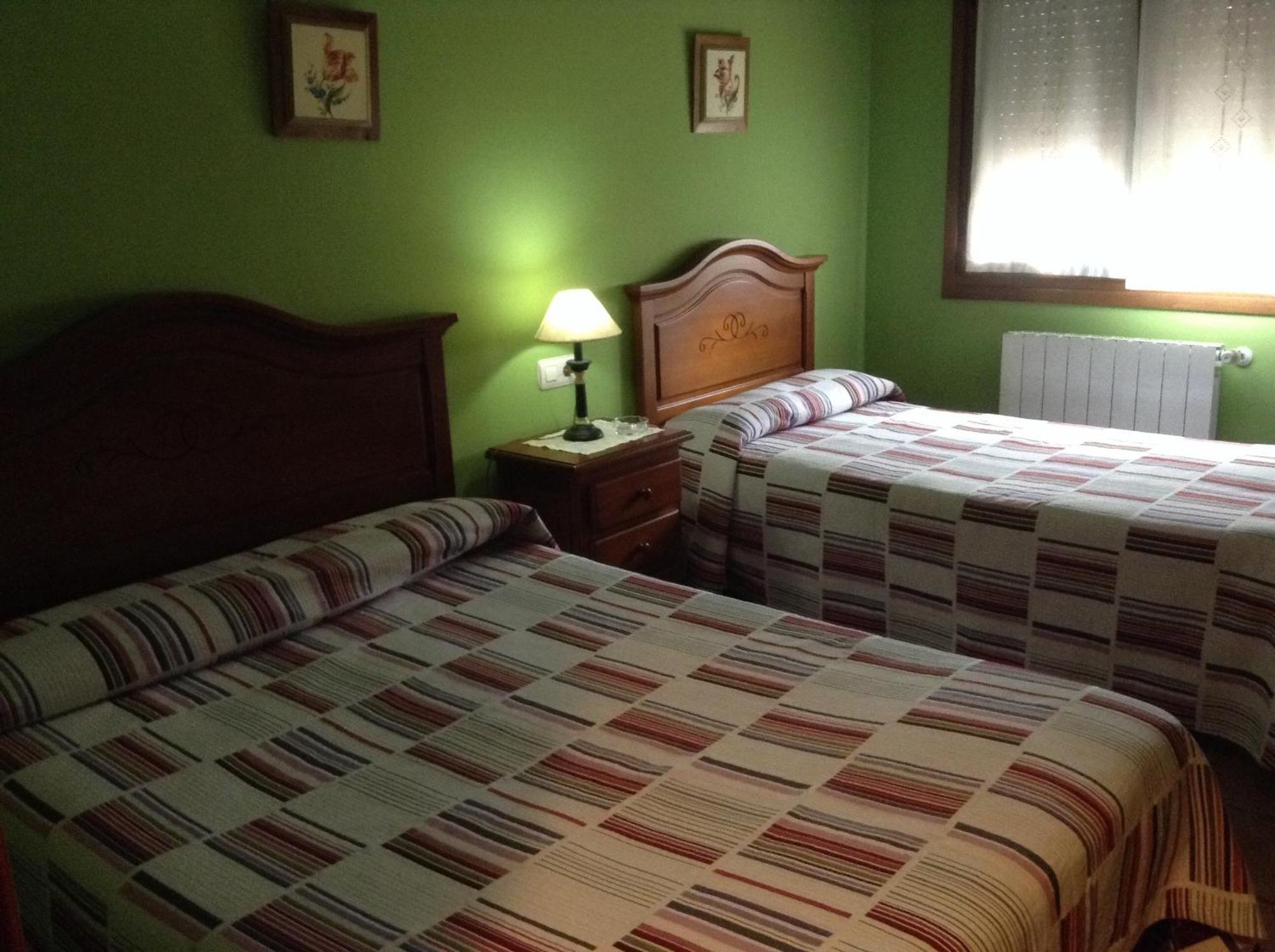 Hostal Labeondo Muskiz Habitación foto