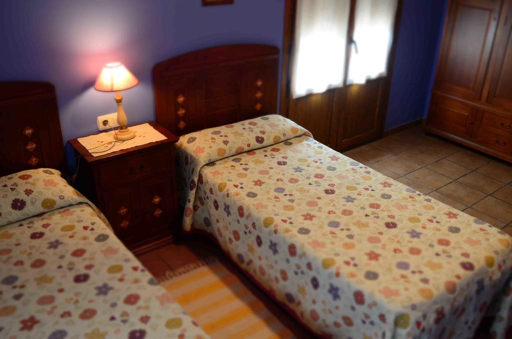 Hostal Labeondo Muskiz Habitación foto