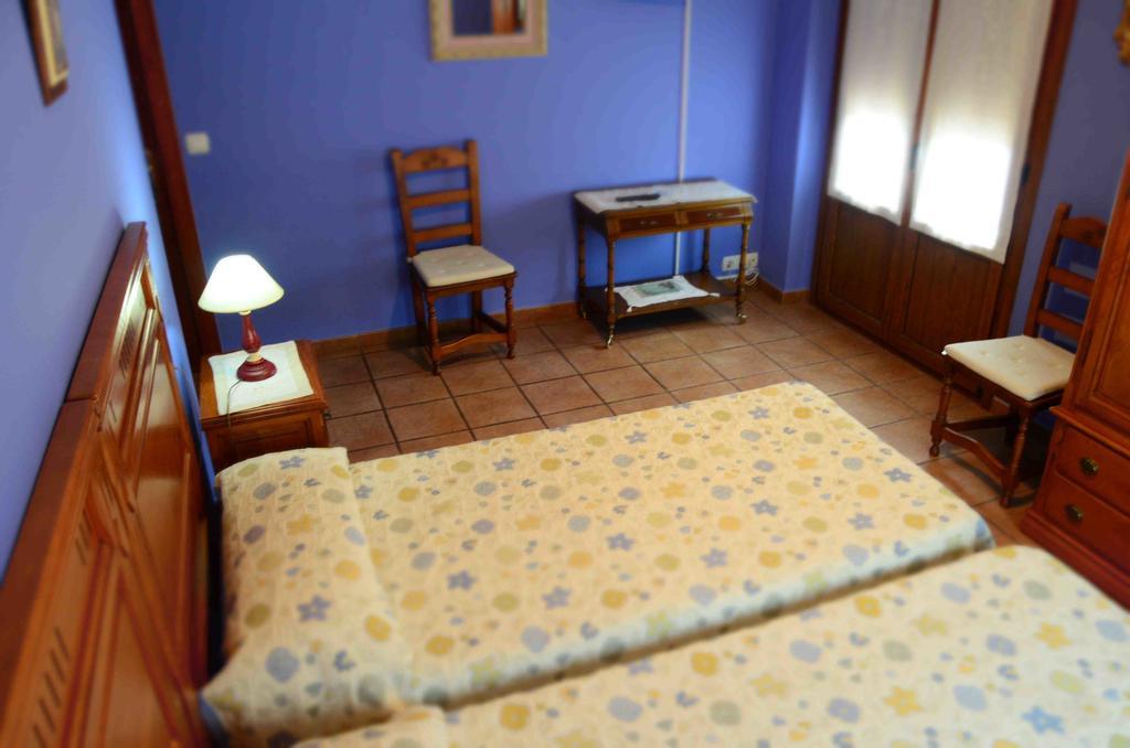 Hostal Labeondo Muskiz Habitación foto